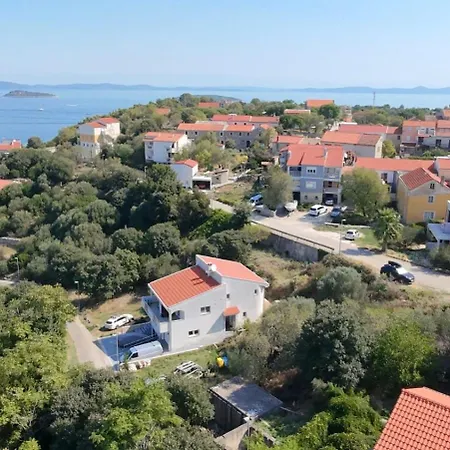 Апартаменты Sandro *