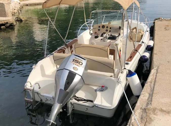 Апартаменты Sandro Сали