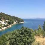 Sandro 아파트 살리