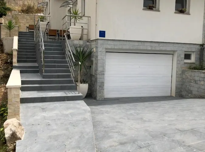 Sandro Appartement *