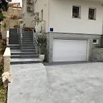 Sandro Διαμέρισμα *